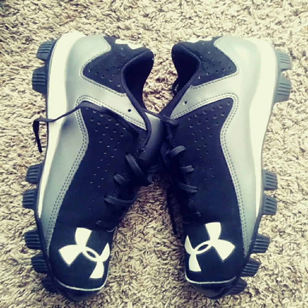 armour baseball cleats